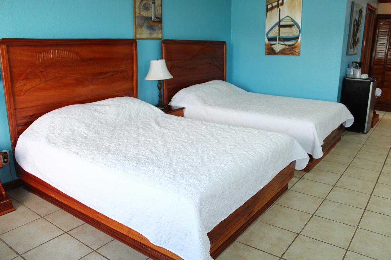 Fish Hook Marina Hotel Гольфито Экстерьер фото